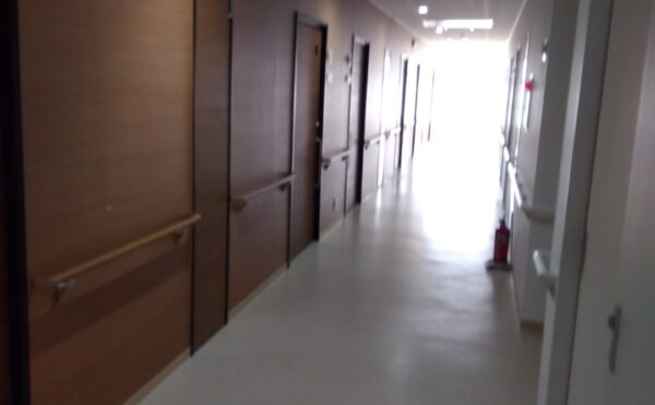 廊下で歩行して筋力維持はいかがでしょうか