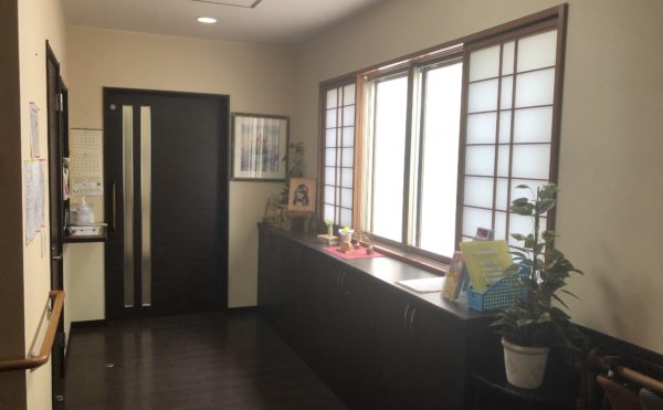 静岡県静岡市のグループホーム ケアクオリティ「ゆとりあ」はゆったりとした空間で職員さんとも家族のように生活ができるアットホームな施設です。