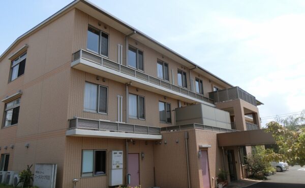 沼津市の住宅型有料老人ホーム「ロータスケア岡宮」への入居事例