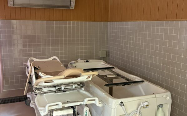 機械浴・他に座浴と個浴も有ります