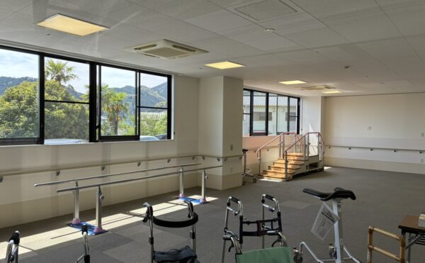 リハビリスペースと用具